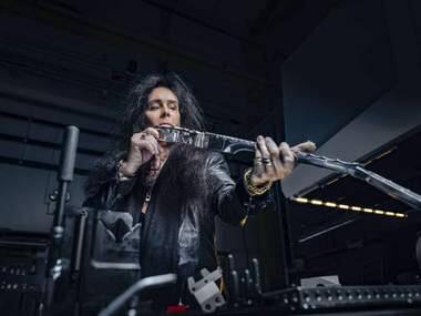 Yngwie Malmsteen was challenged by Sandvik to smash yet another guitar, but this time he failed