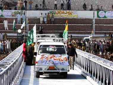 Firstpost Editor's Picks: LoC trade suspended, Priyanka Chaturvedi joins Shiv Sena, Vikas Krishan interview; today's must-read stories Firstpost Editor's Picks: LoC trade suspended, Priyanka Chaturvedi joins Shiv Sena, Vikas Krishan interview; today's must-read stories