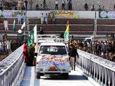 Firstpost Editor's Picks: LoC trade suspended, Priyanka Chaturvedi joins Shiv Sena, Vikas Krishan interview; today's must-read stories