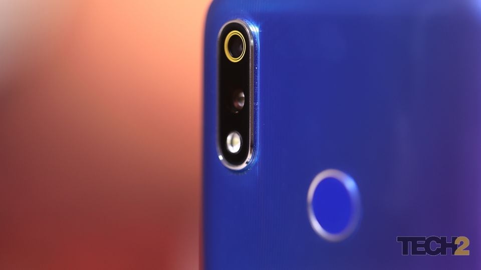 The dual-cameras on the Realme 3 Pro are great but not the best. 