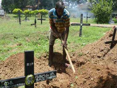 Sri Lanka blasts: Grave digger speaks of 'struggle to steady hands' while preparing to bury infant