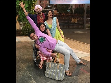Good News: Kareena Kapoor Khan, Akshay Kumar, Diljit Dosanjh, Kiara Advani pose as 'Awesome Foursome' Good News: Kareena Kapoor Khan, Akshay Kumar, Diljit Dosanjh, Kiara Advani pose as 'Awesome Foursome'