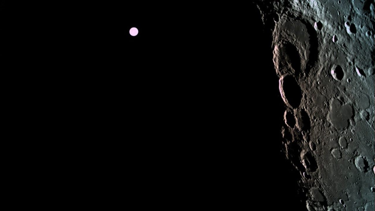 Israels Beresheet mission captures stunning glimpse of the Moons far side and Earth