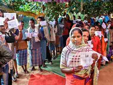 4 Naxals held, 3 firearms seized amid polling process in Chhattisgarh; 80,000 security personnel guarding Maoist-hit Bastar 4 Naxals held, 3 firearms seized amid polling process in Chhattisgarh; 80,000 security personnel guarding Maoist-hit Bastar