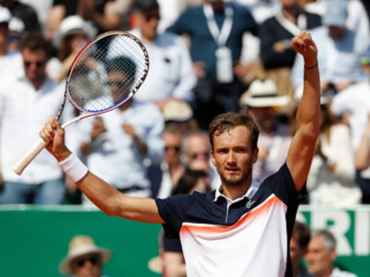 Monte Carlo Masters: Daniil Medvedev stuns Novak Djokovic in three sets to reach semi-finals
