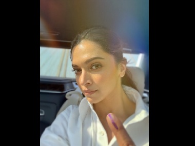 Deepika Padukone casts vote for Lok Sabha Election 2019, clears confusion about her Indian citizenship Deepika Padukone casts vote for Lok Sabha Election 2019, clears confusion about her Indian citizenship