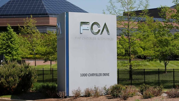 Fiat Chrysler to pay Tesla hundreds of millions of euros to be counted in its fleet