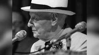 The Stories in My Life: Isaac Bashevis Singer's story set in Warsaw just before WWII explores complex ideas with simplicity