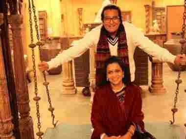 Vinod Khanna's wife Kavita says she 'feels betrayed' after BJP fields Sunny Deol from Gurdaspur Lok Sabha seat Vinod Khanna's wife Kavita says she 'feels betrayed' after BJP fields Sunny Deol from Gurdaspur Lok Sabha seat