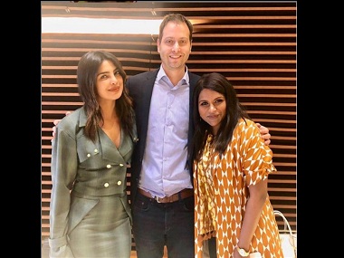 Priyanka Chopra, Mindy Kaling team up for a wedding comedy film for Universal Pictures Priyanka Chopra, Mindy Kaling team up for a wedding comedy film for Universal Pictures