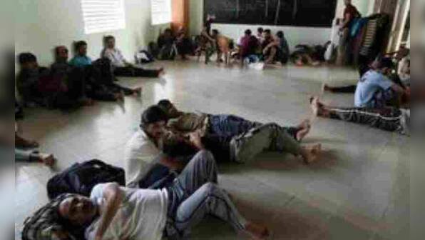 Communal tensions flare up in Sri Lanka after Easter Sunday blasts; hundreds of Muslims refugees flee Negombo town
