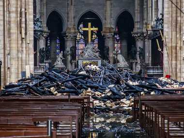 'Like a bombing': Daylight reveals extent of Notre-Dame damage as blaze leaves behind piles of rubble, charred debris 'Like a bombing': Daylight reveals extent of Notre-Dame damage as blaze leaves behind piles of rubble, charred debris