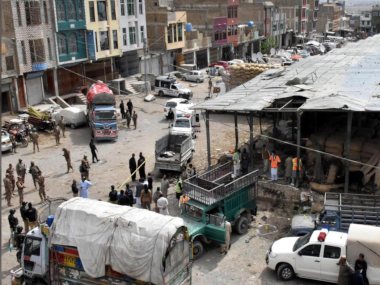 Pakistan market suicide bombing: 18 killed, 48 injured in attack aimed at minority Hazaras at Quetta Pakistan market suicide bombing: 18 killed, 48 injured in attack aimed at minority Hazaras at Quetta