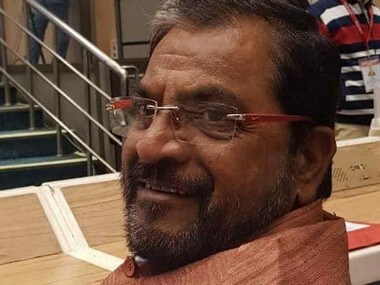 Sons of Despandes, Kulkarnis shun army, but preach patriotism: Farmers leader Raju Shetti accused of making casteist remark