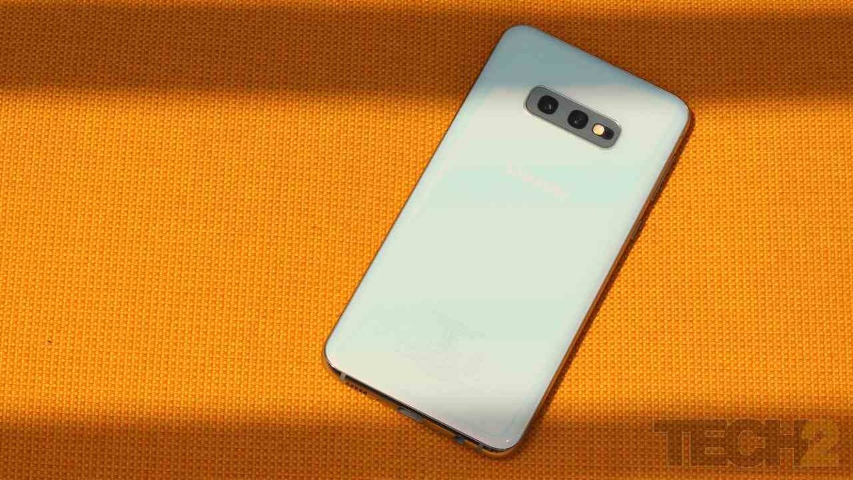Samsung Galaxy S10e review: A small and practical flagship that's a delight  to use-Tech News , Firstpost