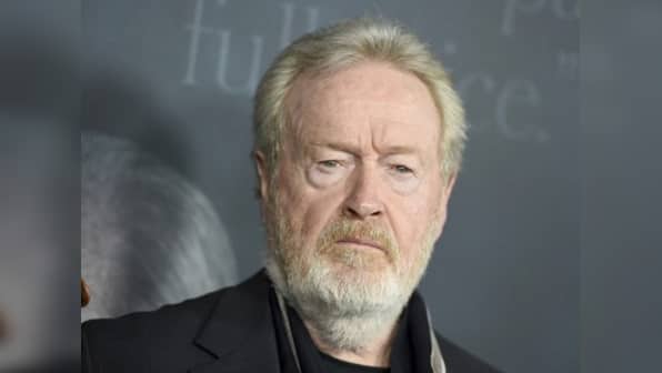 Ridley Scott, Sigourney Weaver praise high school production of Alien; director promises funds for encore performance