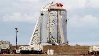 SpaceX ‘Starhopper’ completes its historic first 'hop' tied down to the launchpad