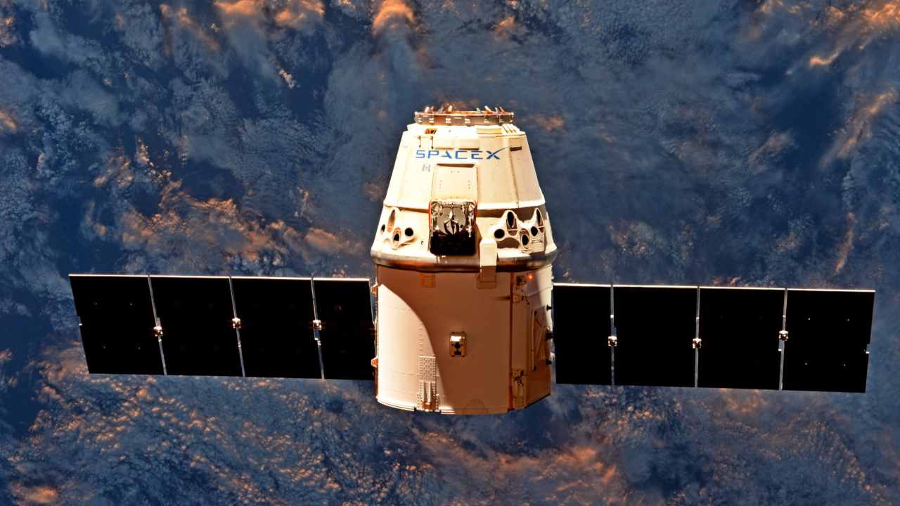 SpaceX Dragon C106 space capsule. Image credit: Wikipedia