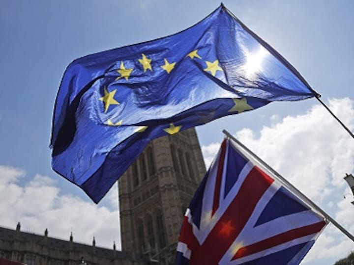EU, Britain inch closer to Brexit deal ahead of summit today; France, Germany claim negotiations in 'final stretch'