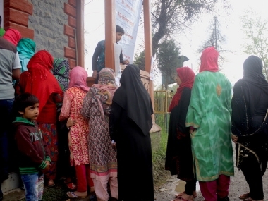 Srinagar LS polls: Poor roads, infrastructure spur Budgam residents to vote following years of unfulfilled promises Srinagar LS polls: Poor roads, infrastructure spur Budgam residents to vote following years of unfulfilled promises