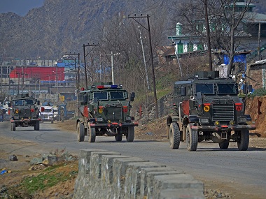 Civilian traffic barred for 2 days a week on Kashmir highway: 'Turning Kashmir into Palestine', allege politicos Civilian traffic barred for 2 days a week on Kashmir highway: 'Turning Kashmir into Palestine', allege politicos