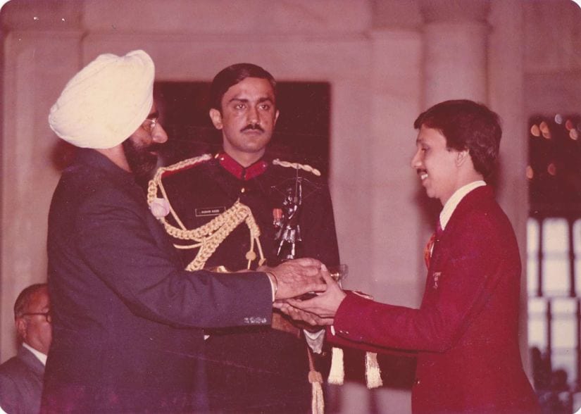 Kamlesh Mehta accepts the Arjuna Award. Image courtesy: Kamlesh Mehta