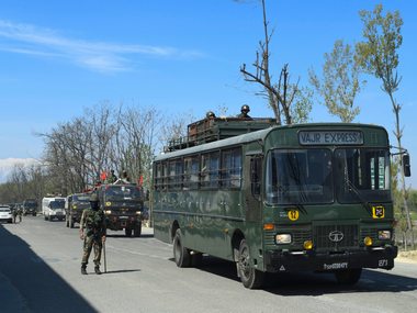Jammu-Srinagar highway restrictions partially relaxed; civilian traffic from Srinagar to Baramulla to be blocked only on Sundays Jammu-Srinagar highway restrictions partially relaxed; civilian traffic from Srinagar to Baramulla to be blocked only on Sundays
