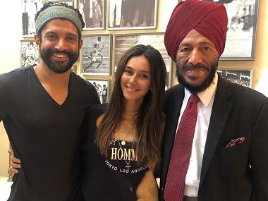 Shibani Dandekar visits Chandigarh with Farhan Akhtar, shares photo with 'reel and real' Milkha Singh Shibani Dandekar visits Chandigarh with Farhan Akhtar, shares photo with 'reel and real' Milkha Singh