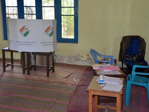 Lok Sabha election: In Kulgam, vacant polling booths and deserted streets tell the story of a disgruntled people Lok Sabha election: In Kulgam, vacant polling booths and deserted streets tell the story of a disgruntled people