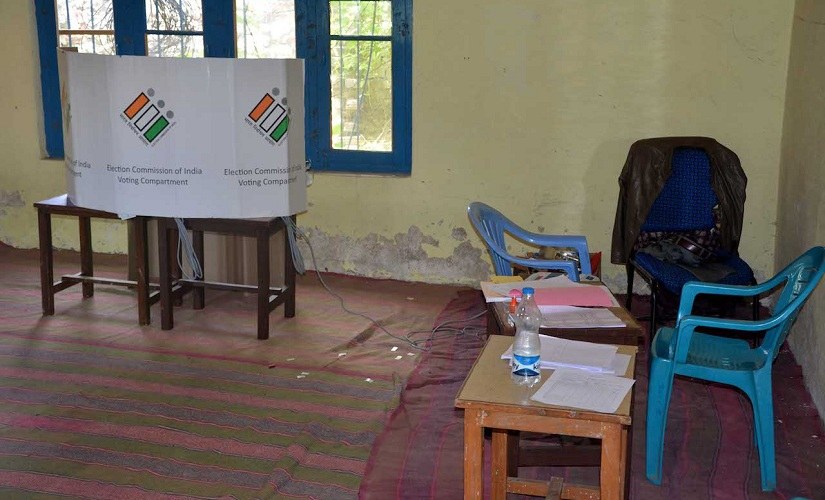 A vacant polling station in Kulgam. Firstpost/Hilal Shah