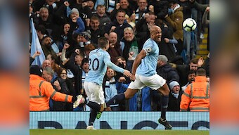 Premier League: Manchester City captain Vincent Kompany scores a stunner against Leicester to keep team on course for title
