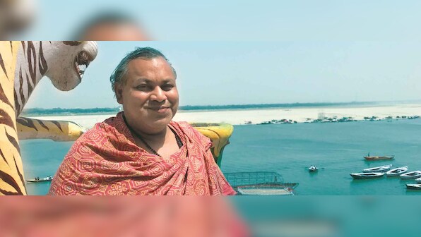 Lord of Pyres Leads Clan in Modi’s Kashi