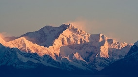 Indian climber dies trying to scale Nepal's Mount Kanchenjunga