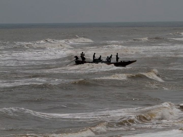 Cyclone Maha to cause rainfall in Maharashtra, Goa before making landfall in Gujarat tomorrow; system likely to weaken to 'storm'