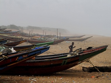 Cyclone Fani makes landfall in West Bengal's Kharagpur; storm is likely to continue north-east at speed of 90 kmph Cyclone Fani makes landfall in West Bengal's Kharagpur; storm is likely to continue north-east at speed of 90 kmph