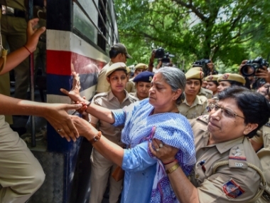 Section 144 imposed outside SC, 55 detained as lawyers protest procedure to probe sexual harassment charges against CJI Ranjan Gogoi Section 144 imposed outside SC, 55 detained as lawyers protest procedure to probe sexual harassment charges against CJI Ranjan Gogoi