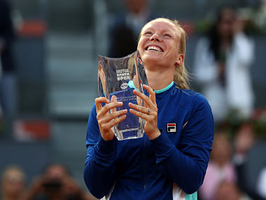 Madrid Open 2019: Kiki Bertens upsets Simona Halep in straight sets to clinch title and deny Romanian World No 1 ranking Madrid Open 2019: Kiki Bertens upsets Simona Halep in straight sets to clinch title and deny Romanian World No 1 ranking
