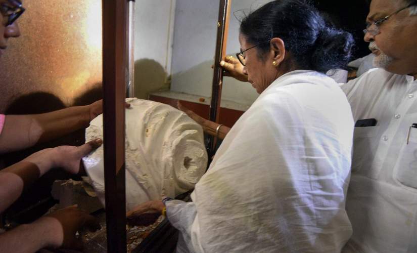 Bengal votes: BJP, TMC will spin Vidyasagar episode to suit their needs even as EC decides to end poll campaign early