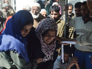 BJP leader killed in Anantnag: Absence of many politicians from Gul Mohammad Mir's funeral angers party workers BJP leader killed in Anantnag: Absence of many politicians from Gul Mohammad Mir's funeral angers party workers