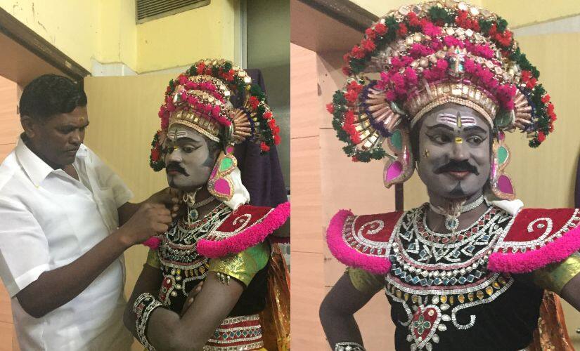 Rajkumar dressed as Nandhi Varman