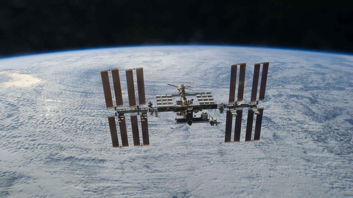 Russian telescope aboard ISS captures short flashes in Earth's ...