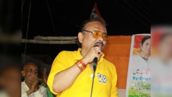 West Bengal Lok Sabha Election 2019 voting Updates: Crude bombs, bricks hurled at TMC leader Madan Mitra's car in 24 North Parganas