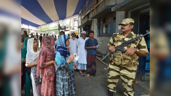 West Bengal votes in final phase of LS polls: Clashes reported from Kolkata; BJP candidate claims crude bomb hurled near Girish Park area