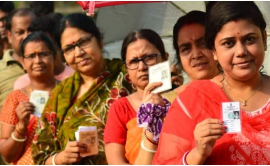 Women voters of all age groups , including first time voters and elderly voters, exercised their franchise in their polling booths at West Bengal's Bankura parliamentary constituency on Sunday. @PIB_India Women voters of all age groups , including first time voters and elderly voters, exercised their franchise in their polling booths at West Bengal's Bankura parliamentary constituency on Sunday. @PIB_India