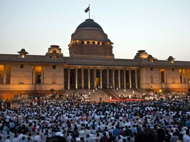 Narendra Modi's swearing-in ceremony: Over 6,000 guests, including, CMs, Head of States, to witness 'simple, solemn' event at Rashtrapati Bhavan today Narendra Modi's swearing-in ceremony: Over 6,000 guests, including, CMs, Head of States, to witness 'simple, solemn' event at Rashtrapati Bhavan today