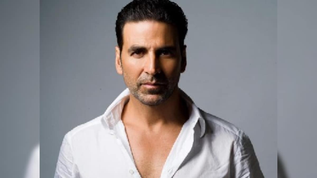 Akshay Kumar to reportedly collaborate with Mika Singh for a rap song in Farhad Samji's Housefull 4