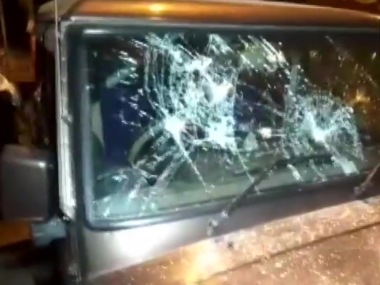 BJP leaders Samik Bhattacharya, Mukul Roy's cars vandalised in Kolkata, TMC alleges politicians were distributing cash for votes BJP leaders Samik Bhattacharya, Mukul Roy's cars vandalised in Kolkata, TMC alleges politicians were distributing cash for votes