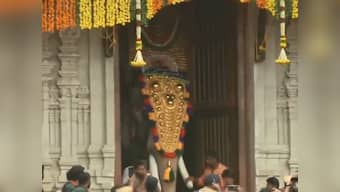 54-yr-old elephant Thechikottukavu Ramachandran, banned for killing 2 in Guruvayur this year, takes part in Thrissur 'Pooram' festival