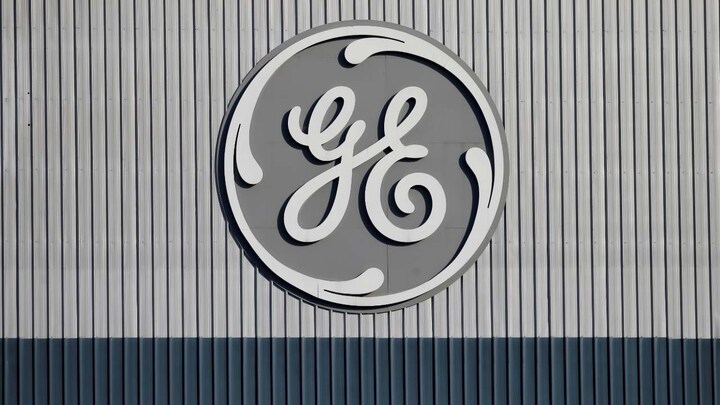 GE books more power plant orders, beats Mitsubishi, Siemens, sources say