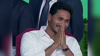 Jagan Mohan Reddy takes oath as Andhra Pradesh CM before huge crowd at Indira Gandhi Stadium in Vijayawada; KCR, MK Stalin attend ceremony